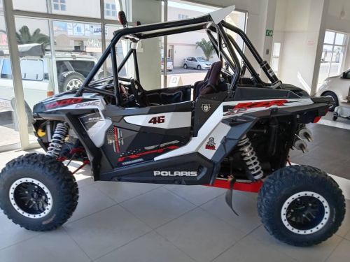 Polaris RZR 1000 XP in Namibia