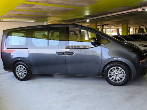 Hyundai Staria 2.2d Executive A/t in Namibia