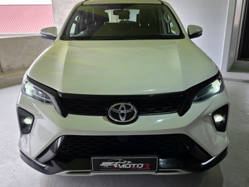 Toyota Fortuner 2.4GD-6 4x4 A/T in Namibia