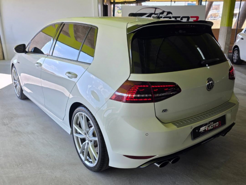 Volkswagen Golf Vii R 2.0 Tsi 4MOT DSG in Namibia