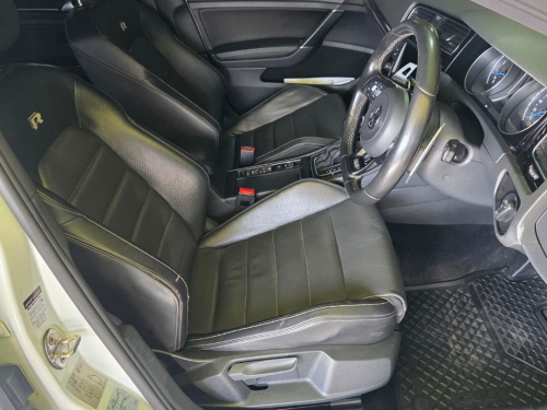 Volkswagen Golf Vii R 2.0 Tsi 4MOT DSG in Namibia