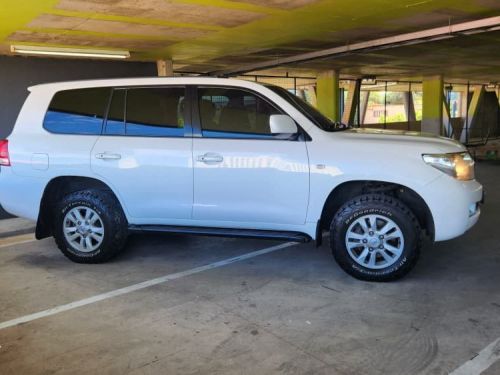 Toyota Landcruiser 200 V8 VX A/T in Namibia