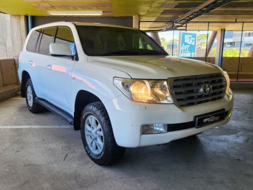 Used Toyota Landcruiser 200 V8 VX A/T for sale in Windhoek