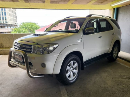Toyota Fortuner 3.0d-4d 4x4 R/B in Namibia