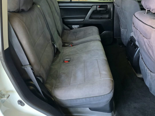 Toyota Landcruiser 200 V8 4.5D GX A/T in Namibia