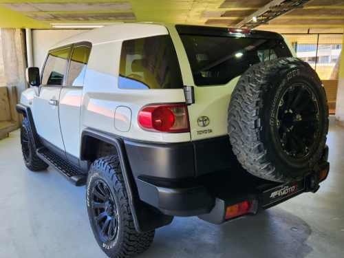 Toyota FJ Cruiser 4.0 V6 4x4 A/T in Namibia