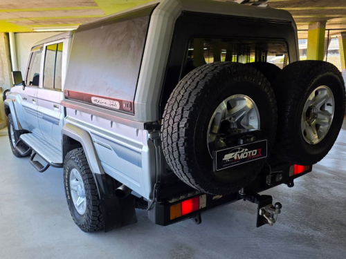 Toyota Land Cruiser 79 4.5 D 4x4 D/C M/T in Namibia