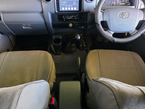 Toyota Land Cruiser 79 4.5 D 4x4 D/C M/T in Namibia
