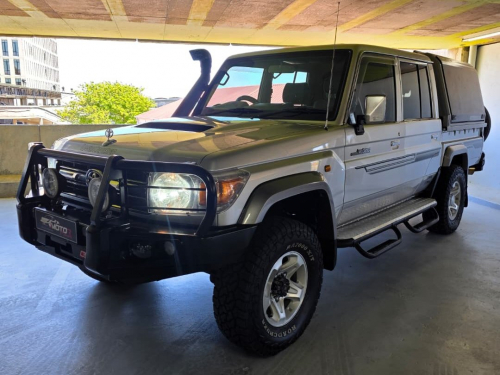 Toyota Land Cruiser 79 4.5 D 4x4 D/C M/T in Namibia
