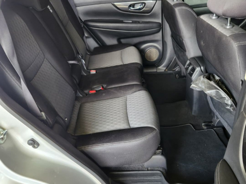 Nissan X Trail 2.5 Acenta 4x4 Cvt in Namibia