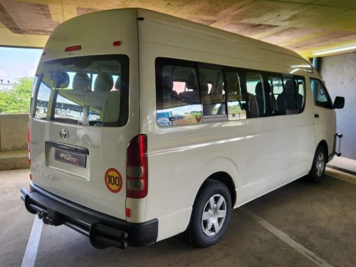 Toyota Quantum 2.5 D-4D 14Seater in Namibia