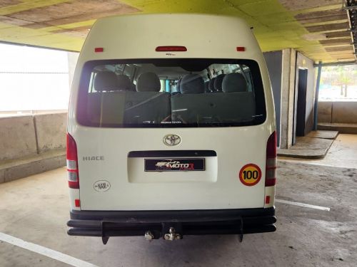 Toyota Quantum 2.5 D-4D 14Seater in Namibia