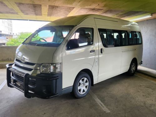 Toyota Quantum 2.5 D-4D 14Seater in Namibia