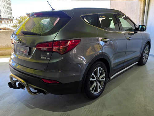 Hyundai Santa-fe R2.2 Awd Exec 7S A/T in Namibia