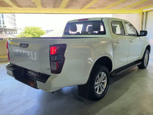 Isuzu D-Max 1.9 Ddi HR LS D/C in Namibia