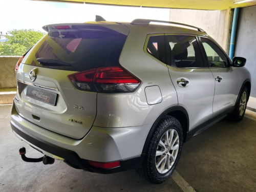 Nissan X Trail 2.5 Acenta 4x4 Cvt in Namibia