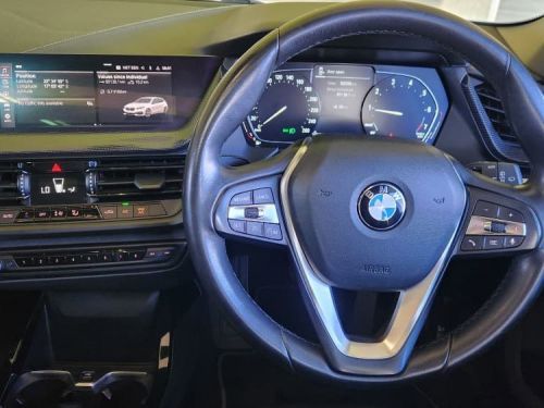 BMW 118i Sportback AT in Namibia