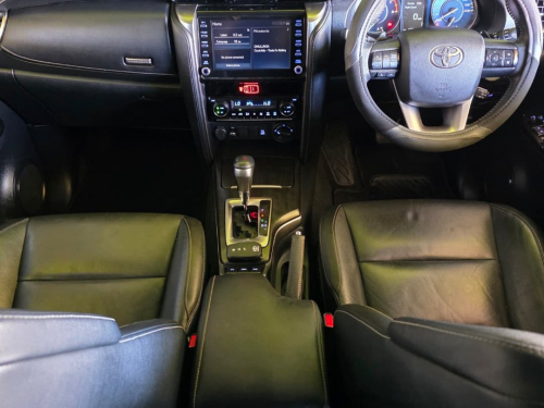 Toyota Fortuner 2.8gd-6 4x4 A/T in Namibia