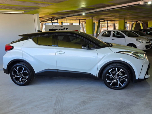 Toyota C-hr 1.2t Luxury Cvt in Namibia