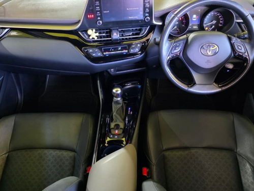 Toyota C-hr 1.2t Luxury Cvt in Namibia