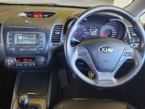 Kia Cerato 2.0 Sx Sedan in Namibia