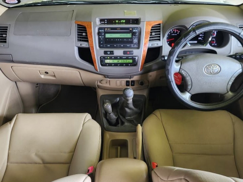 Toyota Fortuner 3.0d-4d 4x4 M/T in Namibia