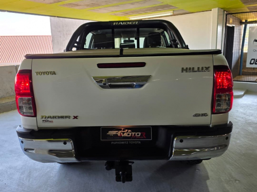 Toyota Hilux 2.4 Gd-6 Raider X 4x4 A/T D/C P/U in Namibia