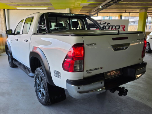 Toyota Hilux 2.4 Gd-6 Raider X 4x4 A/T D/C P/U in Namibia