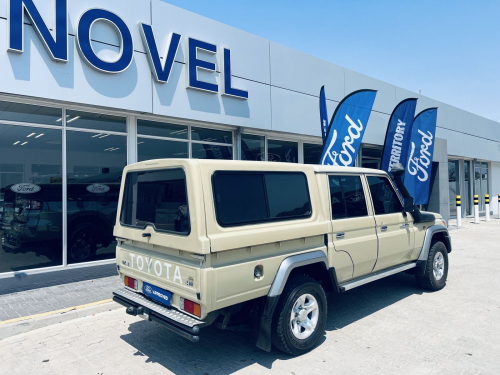 Toyota Land Cruiser LX 4.5D V8 4x4  D/CAB in Namibia