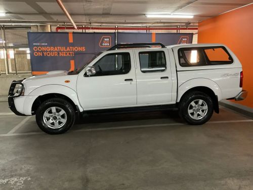 Nissan Hardbody Np300 2.5 TDI 4x4 Pick Up Double Cab in Namibia