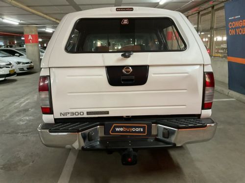 Nissan Hardbody Np300 2.5 TDI 4x4 Pick Up Double Cab in Namibia