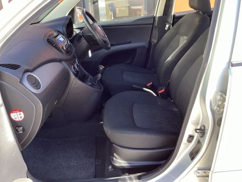 Hyundai i10 1.25 Gls/fluid in Namibia