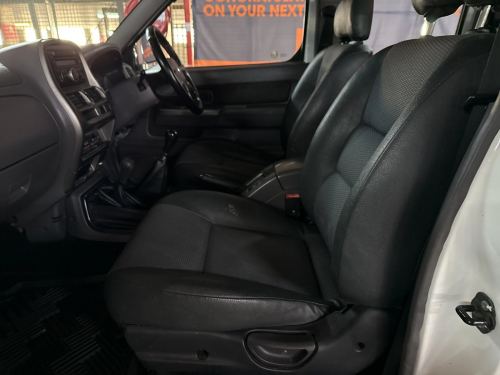 Nissan Hardbody Np300 2.5 TDI 4x4 Hi-Rider Pick Up Double Cab in Namibia
