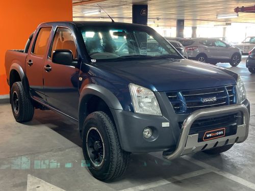 Isuzu KB 250 D-Teq LE Pick Up Double Cab in Namibia