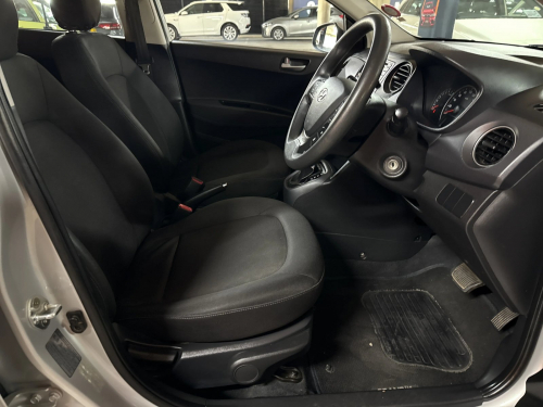Hyundai Hyundai i10 Grand I10 1.25 Fluid Auto in Namibia
