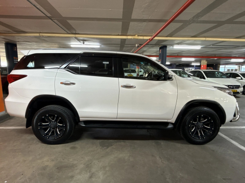 Toyota Fortuner 2.8gd-6 R/B Auto in Namibia