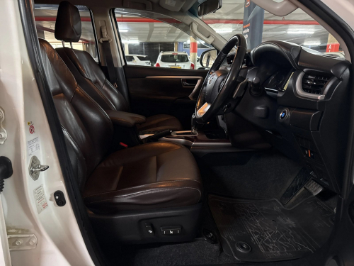 Toyota Fortuner 2.8gd-6 R/B Auto in Namibia