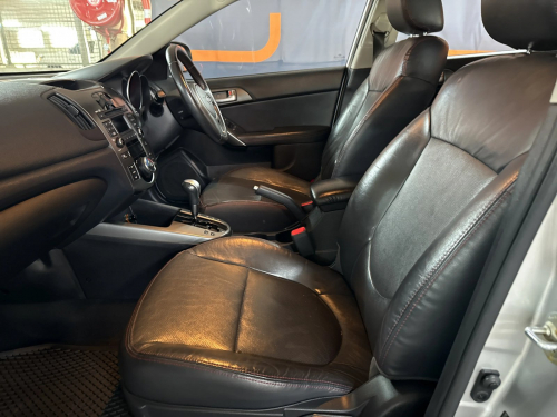 Kia Cerato 2.0 Auto in Namibia