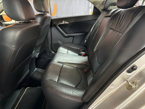 Kia Cerato 2.0 Auto in Namibia