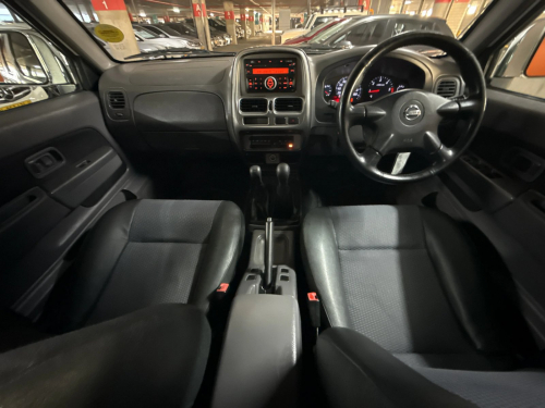 Nissan Np300 2.5 TDI 4x4 Hi-Rider Pick Up Double Cab in Namibia