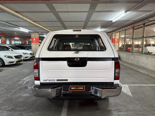 Nissan Np300 2.5 TDI 4x4 Hi-Rider Pick Up Double Cab in Namibia
