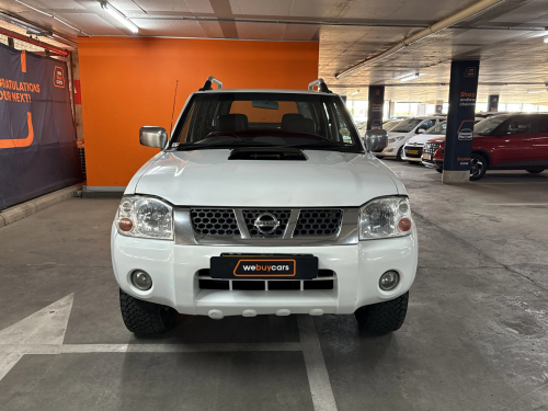 Nissan Np300 2.5 TDI 4x4 Hi-Rider Pick Up Double Cab in Namibia