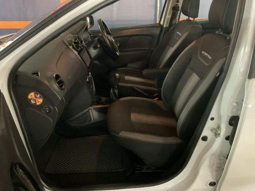 Renault Sandero 900t Stepway Plus/techroad in Namibia