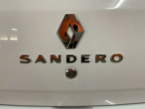 Renault Sandero 900t Stepway Plus/techroad in Namibia