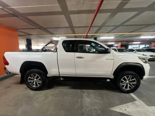 Toyota Hilux 2.8 Gd-6 RB Raider Auto Pick Up E/cab in Namibia