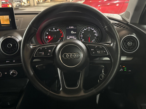 Audi A3 1.4T FSI Stronic (35 TFSI) in Namibia