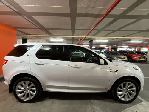 Land Rover Discovery Sport 2.0d HSE R-Dynamic (D180) in Namibia
