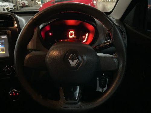 Renault Kwid 1.0 Dynamique 5-Door Auto in Namibia