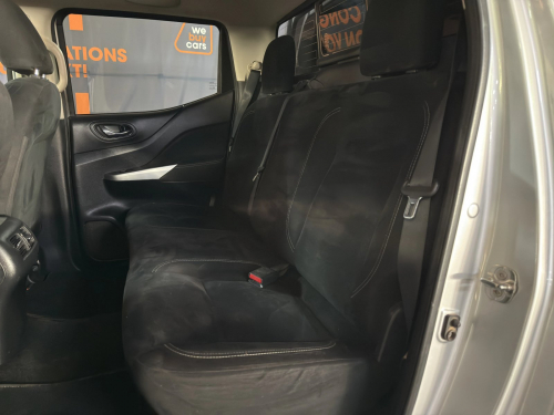 Nissan Navara 2.3d SE 4x4 Pick Up Double Cab in Namibia