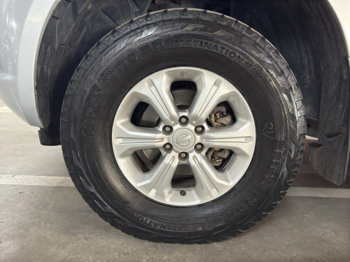 Nissan Navara 2.3d SE 4x4 Pick Up Double Cab in Namibia